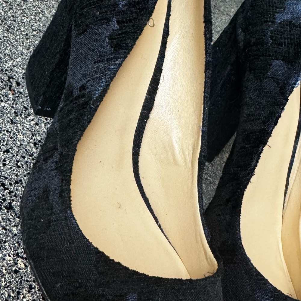 Vince Camuto Navy & Black Brocade Block Heel Pumps